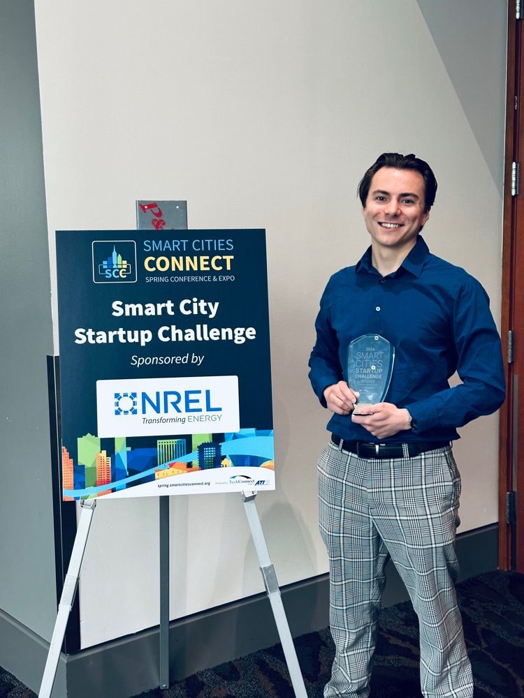 Read more about the article EMPEQ Wins Top Honors at Smart Cities Connect Startup Challenge