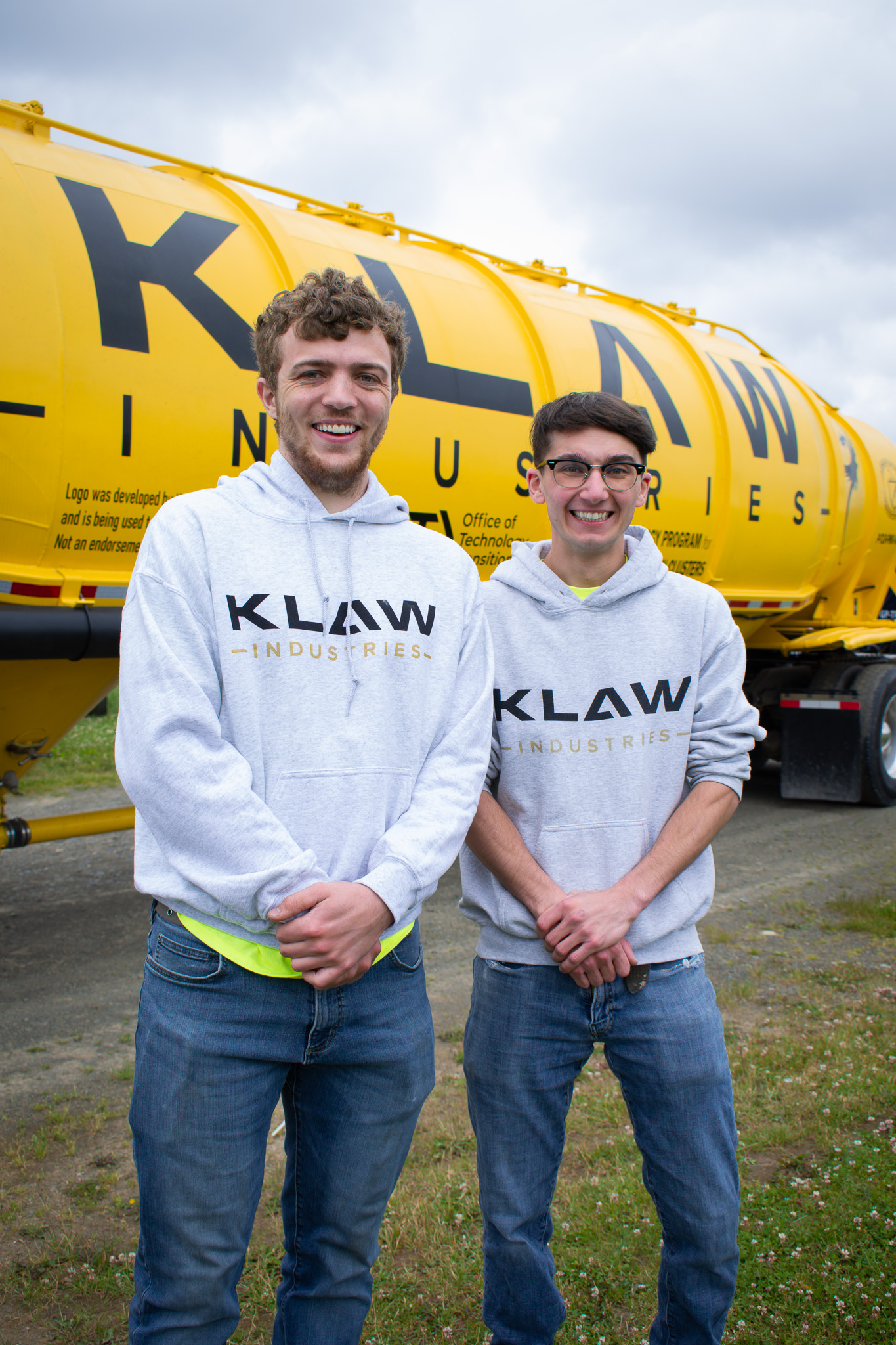 Read more about the article Leading the Way in Sustainable Construction: KLAW Industries Innovates with Recycled Glass Concrete
