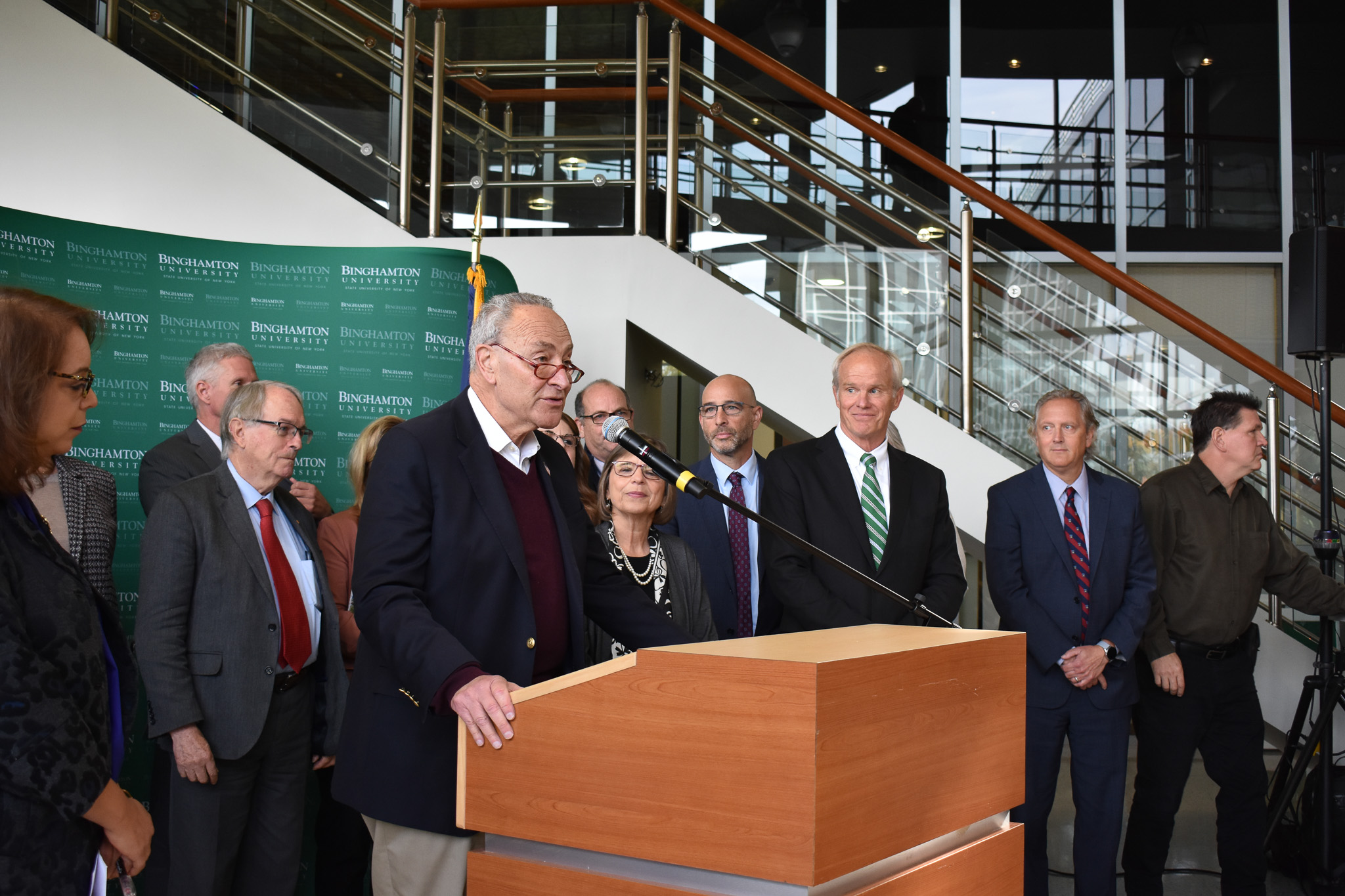 Read more about the article Schumer brings Assistant U.S. Sec. of Commerce to Binghamton University, showing Biden Administration value of Southern Tier’s place in battery research